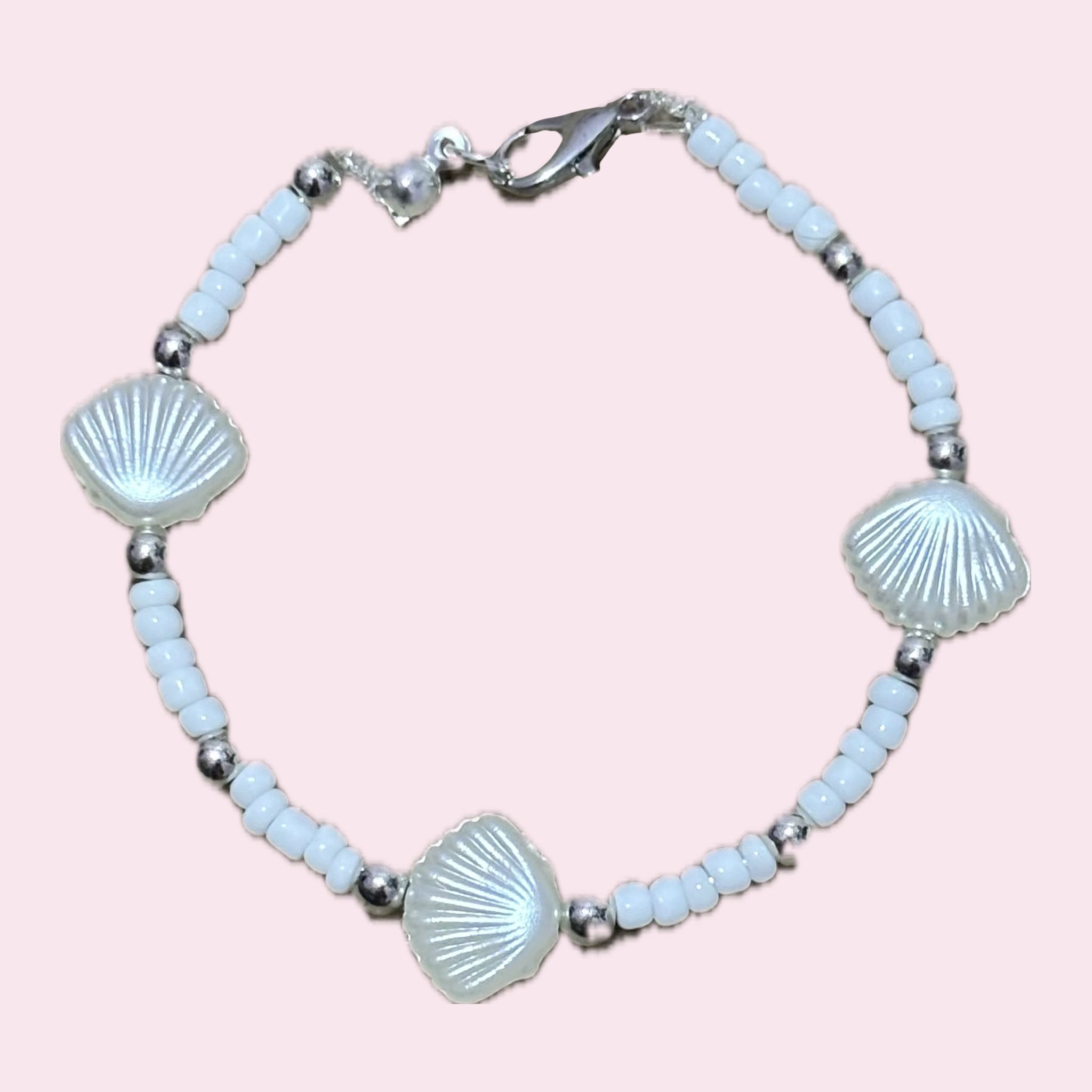 THE SEASHELL BRACELET